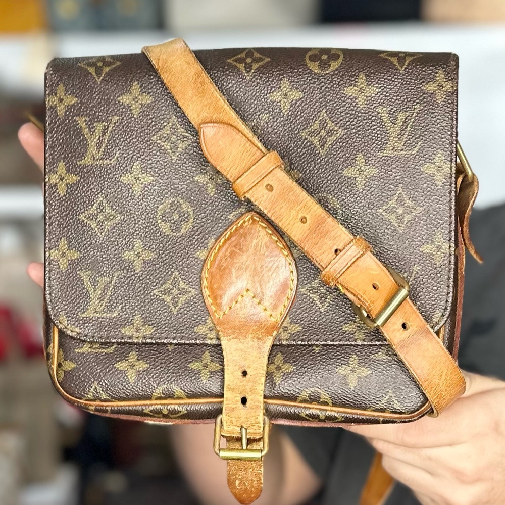 LV CROSSBODY